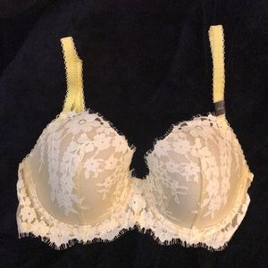 NWT VS 32DD Dream Angels Demi